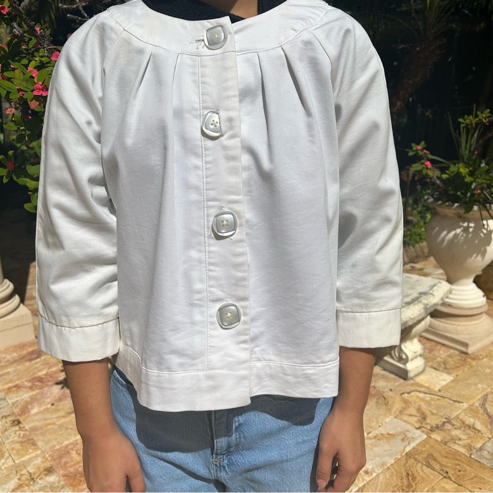 Mariani White Collarless 3 Quarter Sleeve Big Button Down Jacket!